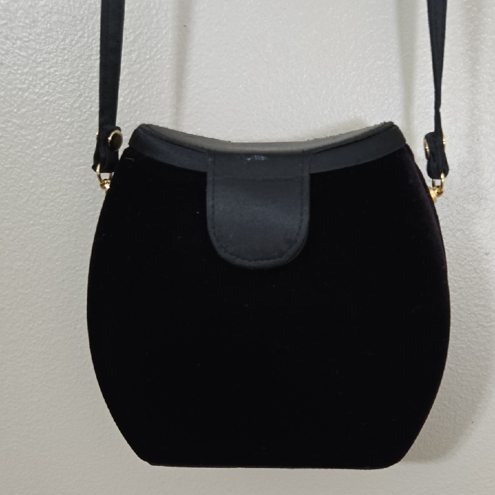 La Regale Velvet Black Shoulder Bag 6 x 5.5 Inches